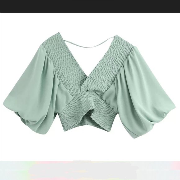 NWT Lantern Sleeves Fashionable Top Blouse - Picture 1 of 5